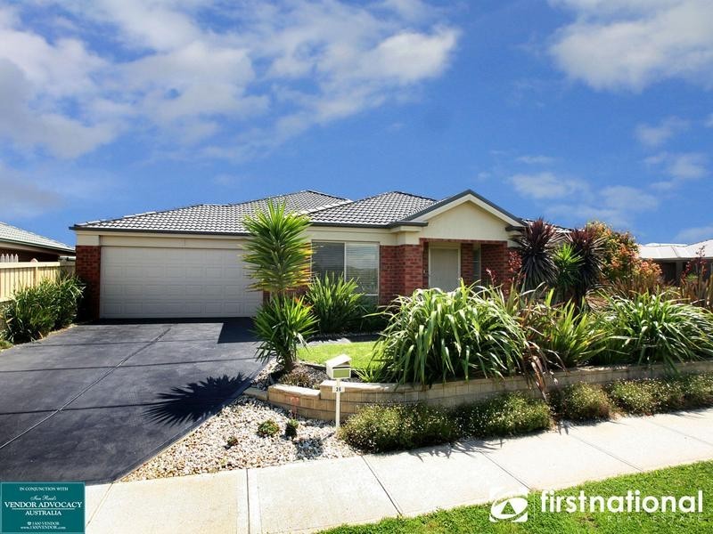 36 Meadowlands Way, Berwick VIC 3806