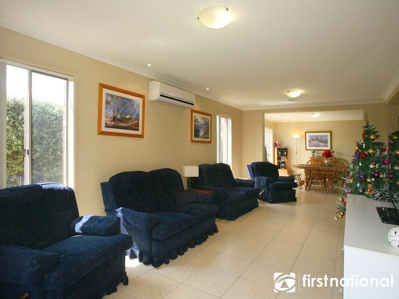 36 Meadowlands Way, Berwick VIC 3806