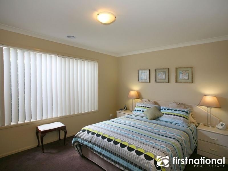 36 Meadowlands Way, Berwick VIC 3806