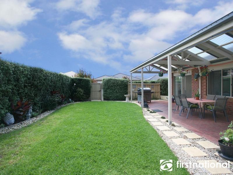 36 Meadowlands Way, Berwick VIC 3806