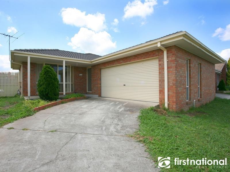 10 Raneen Place, Berwick VIC 3806