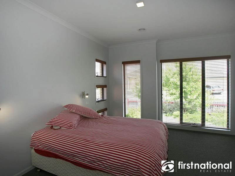 12 Downing Square, Pakenham VIC 3810