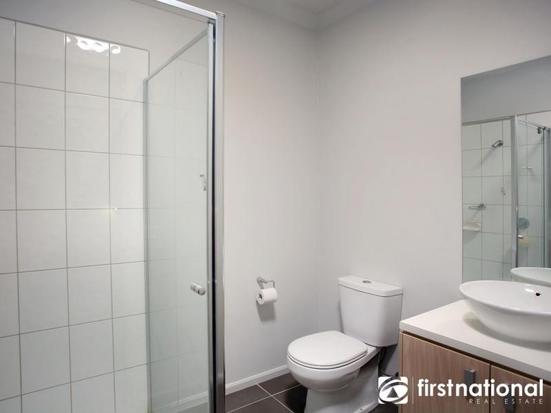 12 Downing Square, Pakenham VIC 3810