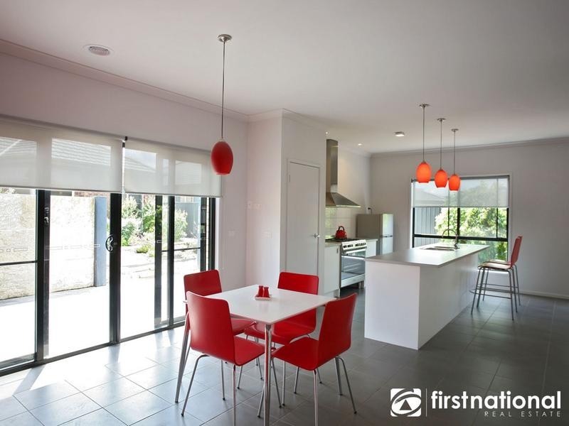 12 Downing Square, Pakenham VIC 3810