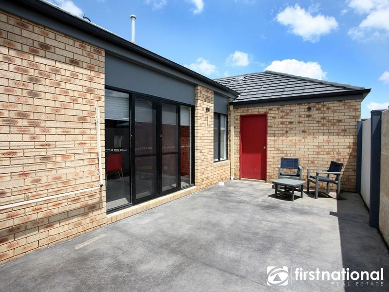 12 Downing Square, Pakenham VIC 3810