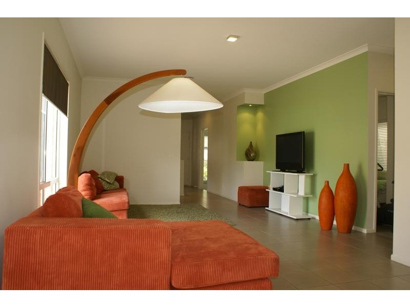 14 Downing Square, Pakenham VIC 3810