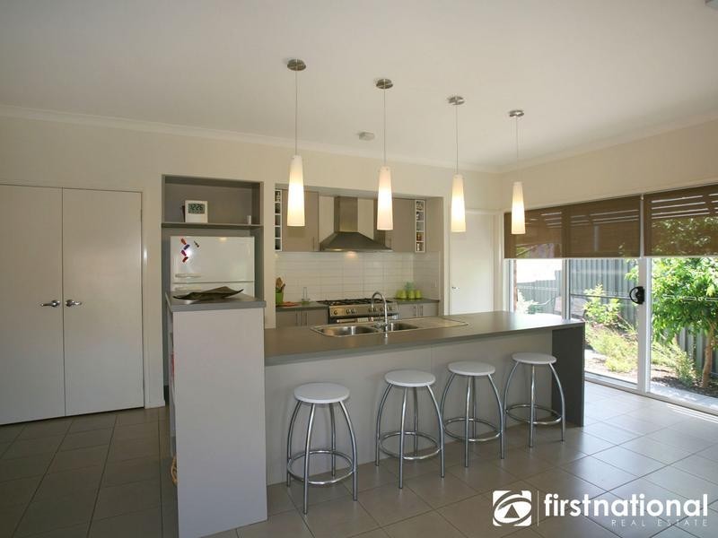 14 Downing Square, Pakenham VIC 3810