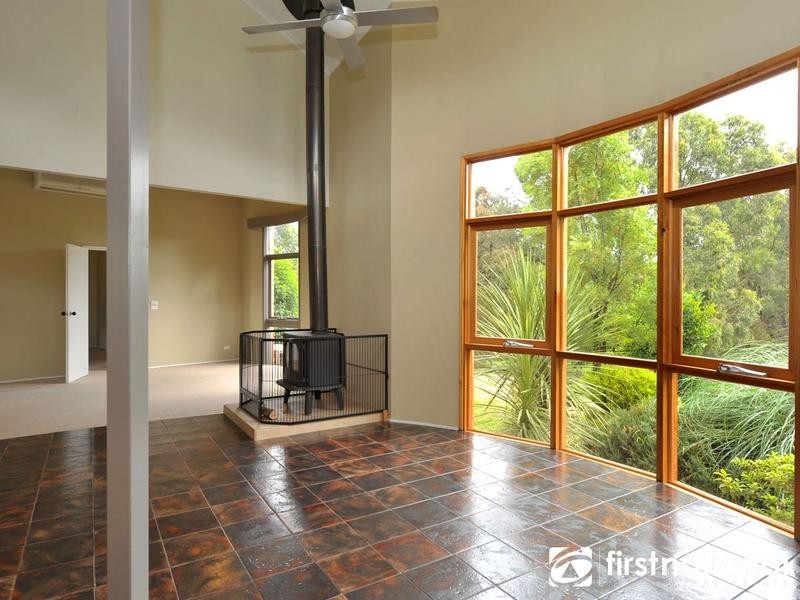 102 Blumm Rd, Belgrave South VIC 3160