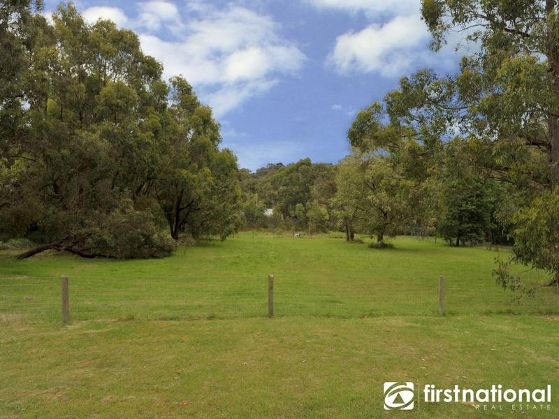 102 Blumm Rd, Belgrave South VIC 3160