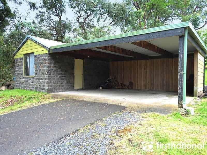 102 Blumm Rd, Belgrave South VIC 3160