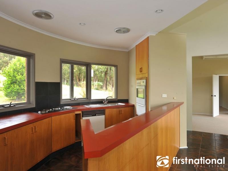 102 Blumm Rd, Belgrave South VIC 3160