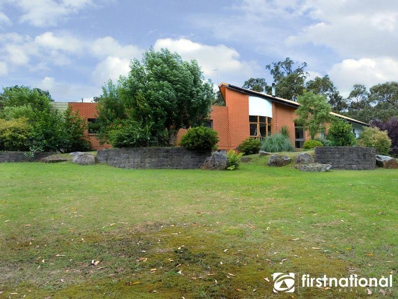 102 Blumm Rd, Belgrave South VIC 3160
