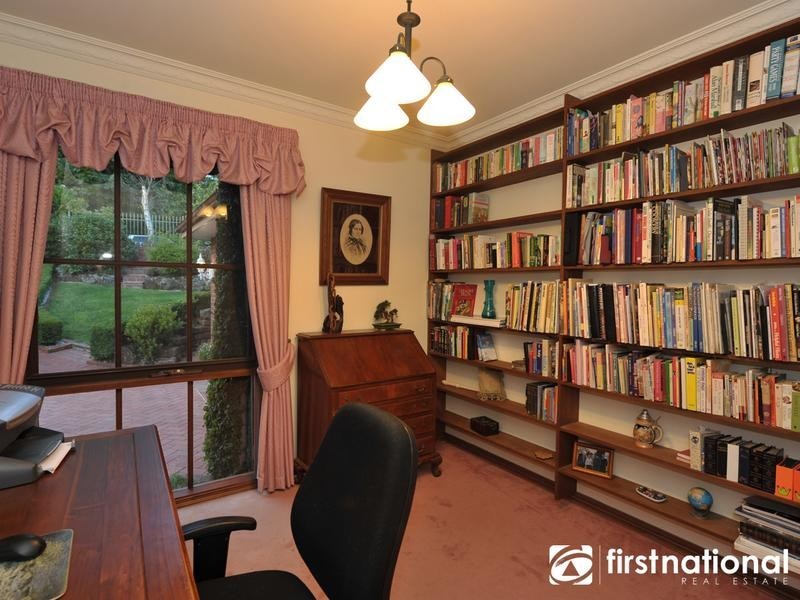 12 Inglis Road, Berwick VIC 3806