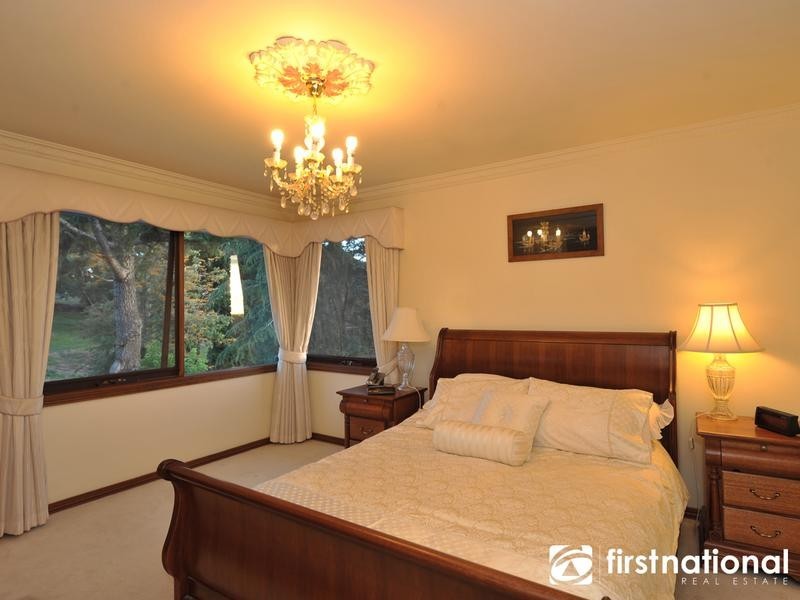 12 Inglis Road, Berwick VIC 3806