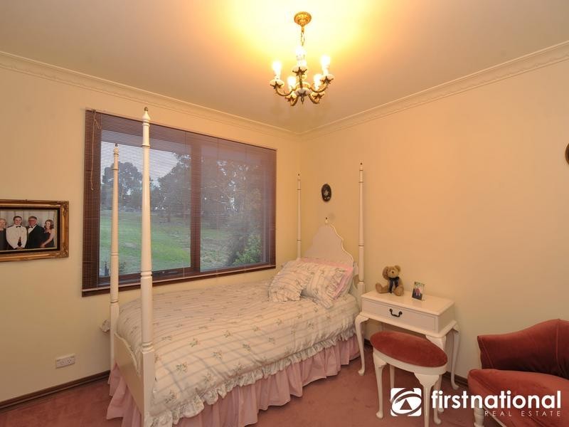 12 Inglis Road, Berwick VIC 3806