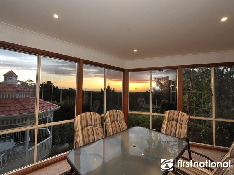 12 Inglis Road, Berwick VIC 3806