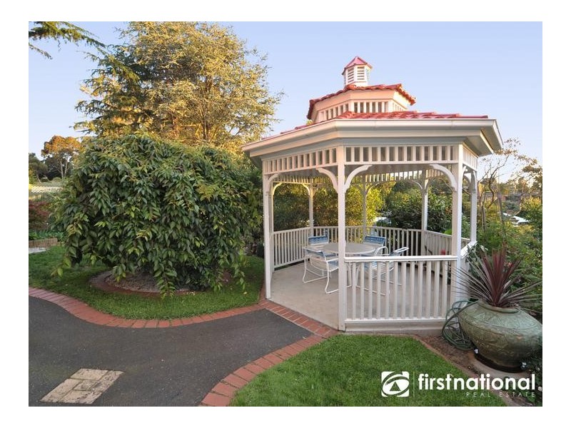 12 Inglis Road, Berwick VIC 3806