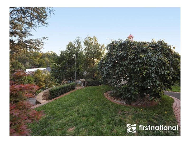 12 Inglis Road, Berwick VIC 3806