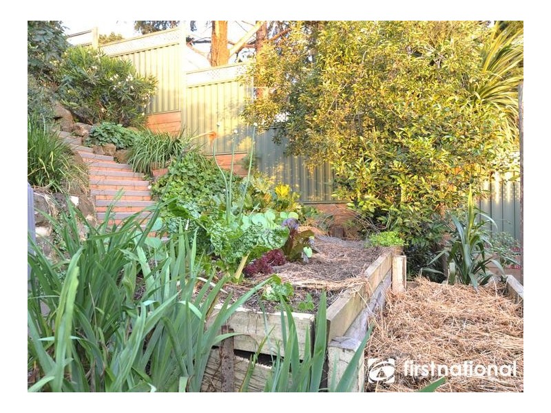 12 Inglis Road, Berwick VIC 3806