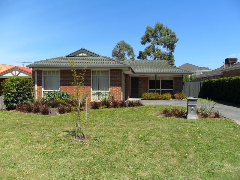15 Euroa Avenue, Berwick VIC 3806