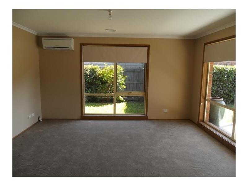 15 Euroa Avenue, Berwick VIC 3806