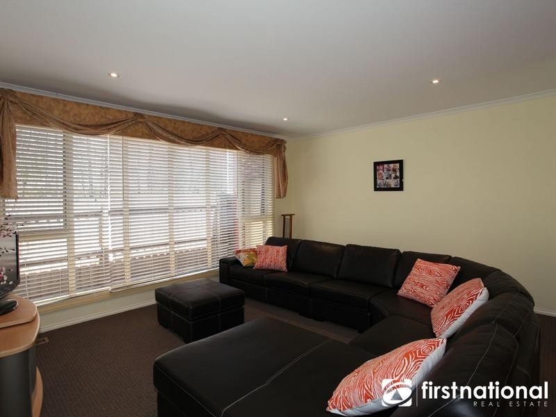 11 Milparinka Way, Berwick VIC 3806