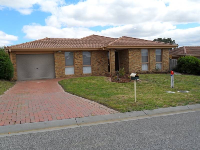 12 Waverley Close, Narre Warren VIC 3805