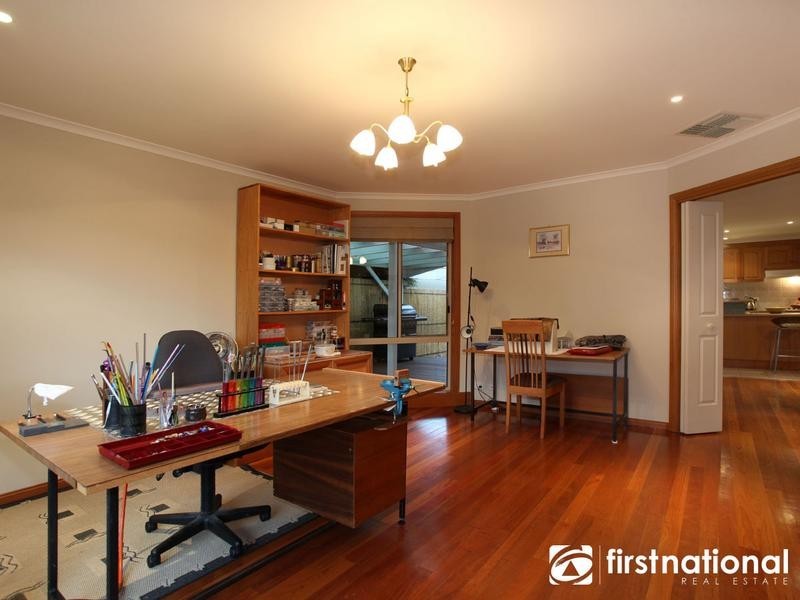 13 Glendale Crescent, Berwick VIC 3806