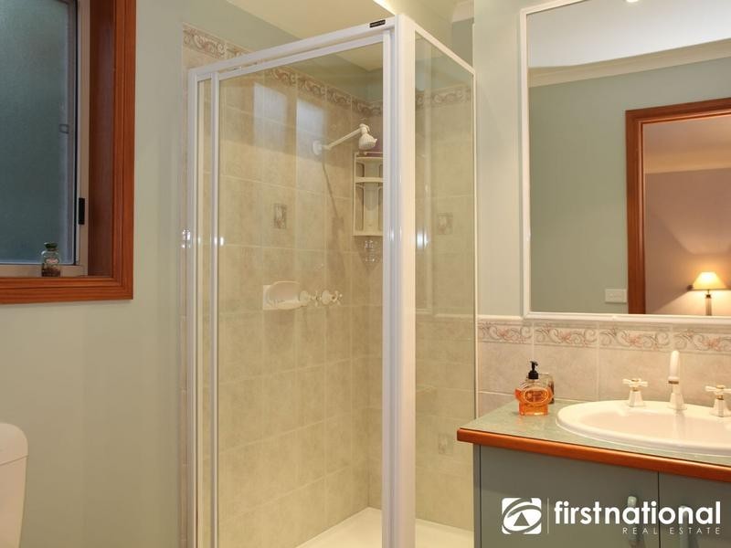 13 Glendale Crescent, Berwick VIC 3806