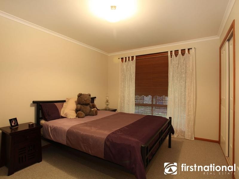 13 Glendale Crescent, Berwick VIC 3806