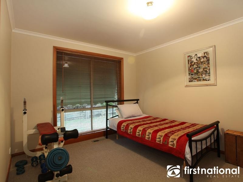 13 Glendale Crescent, Berwick VIC 3806