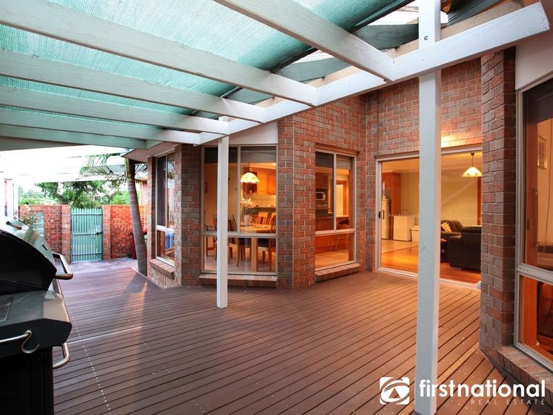 13 Glendale Crescent, Berwick VIC 3806