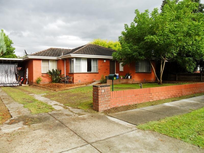 8 Evan Street, Berwick VIC 3806