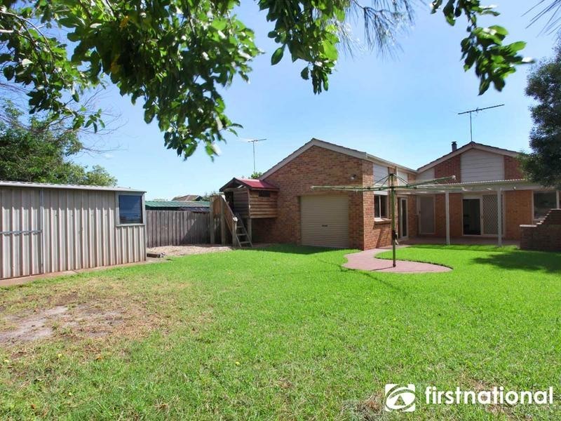 17 Lexcen Close, Berwick VIC 3806