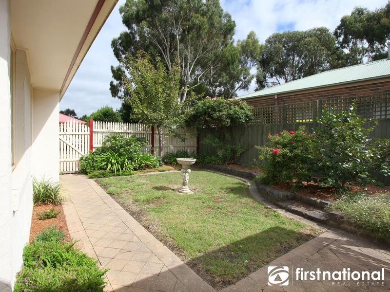 5 Magdalena Place, Berwick VIC 3806