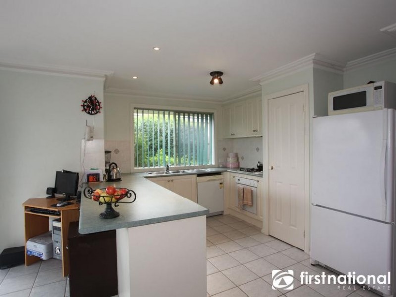 27 John Fisher Drive, Berwick VIC 3806