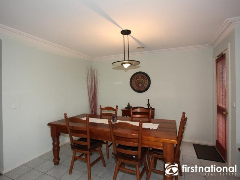27 John Fisher Drive, Berwick VIC 3806
