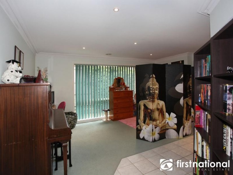 27 John Fisher Drive, Berwick VIC 3806