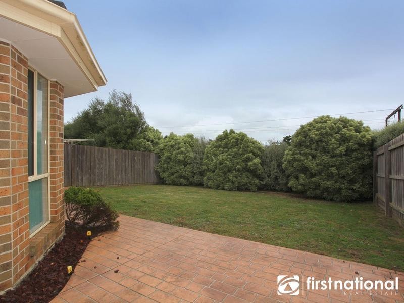 27 John Fisher Drive, Berwick VIC 3806