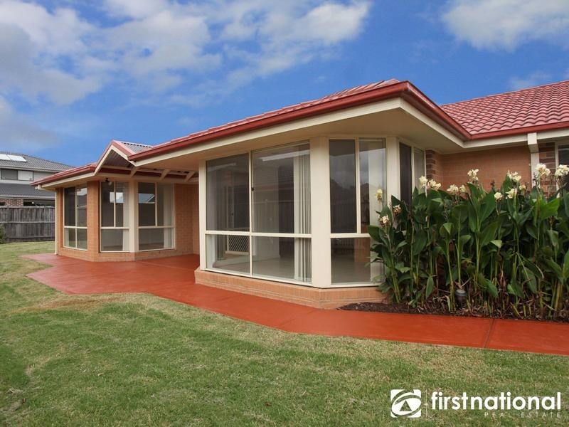 5 St Vincent Place, Berwick VIC 3806