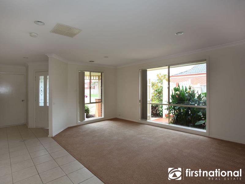 5 St Vincent Place, Berwick VIC 3806