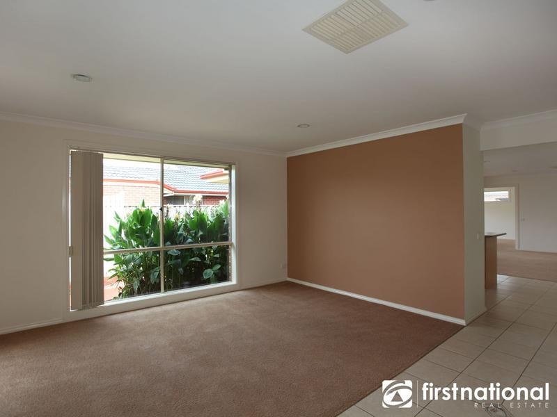 5 St Vincent Place, Berwick VIC 3806