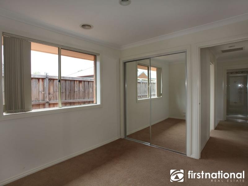 5 St Vincent Place, Berwick VIC 3806