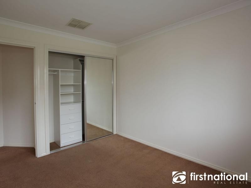 5 St Vincent Place, Berwick VIC 3806