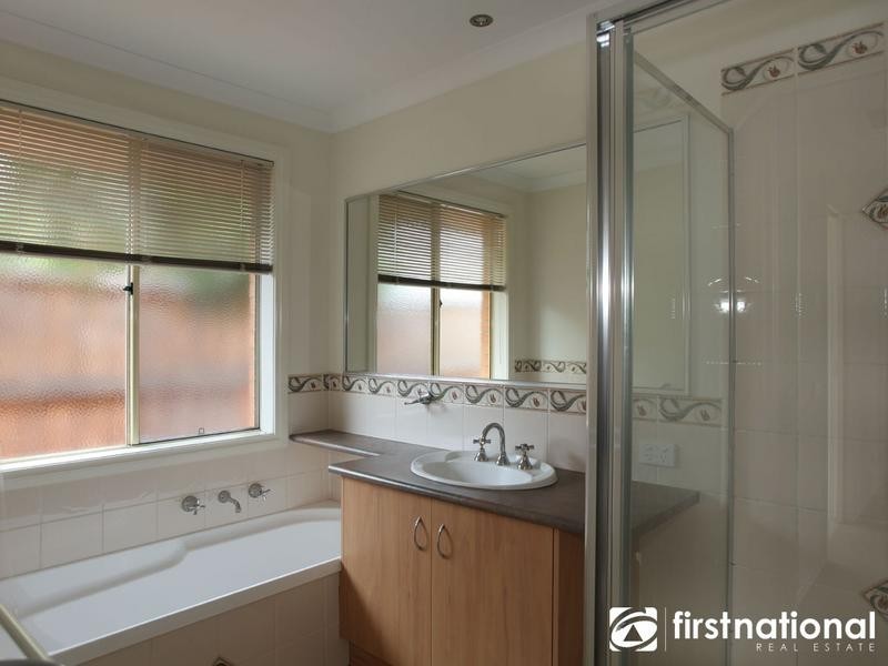 5 St Vincent Place, Berwick VIC 3806