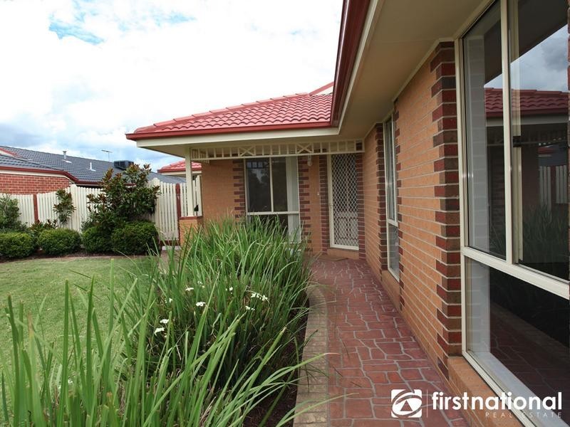 5 St Vincent Place, Berwick VIC 3806