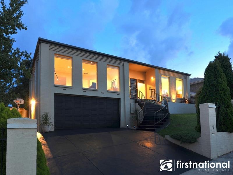 1 Balfour Court, Berwick VIC 3806