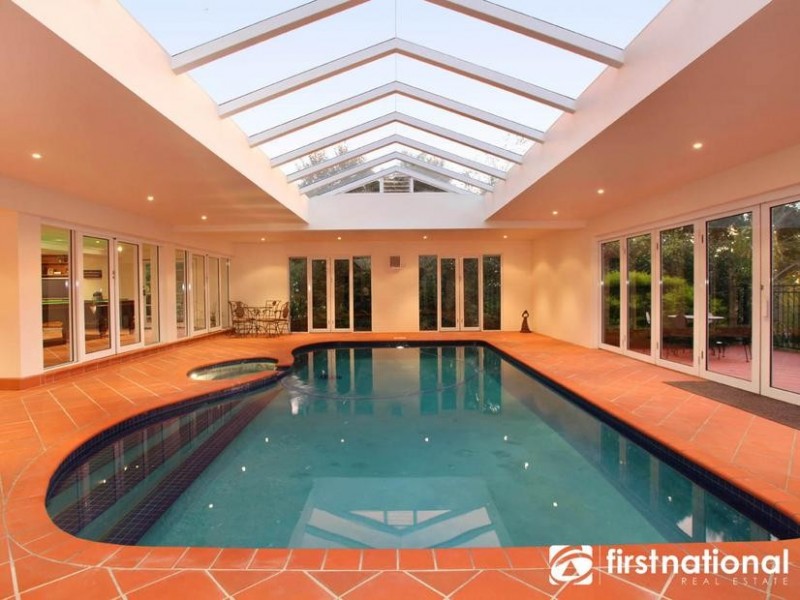 18 Casey Drive, Berwick VIC 3806