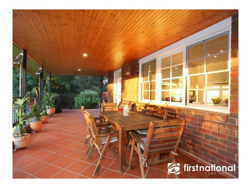 18 Casey Drive, Berwick VIC 3806