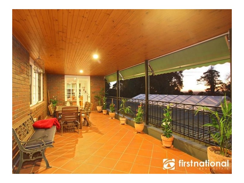 18 Casey Drive, Berwick VIC 3806